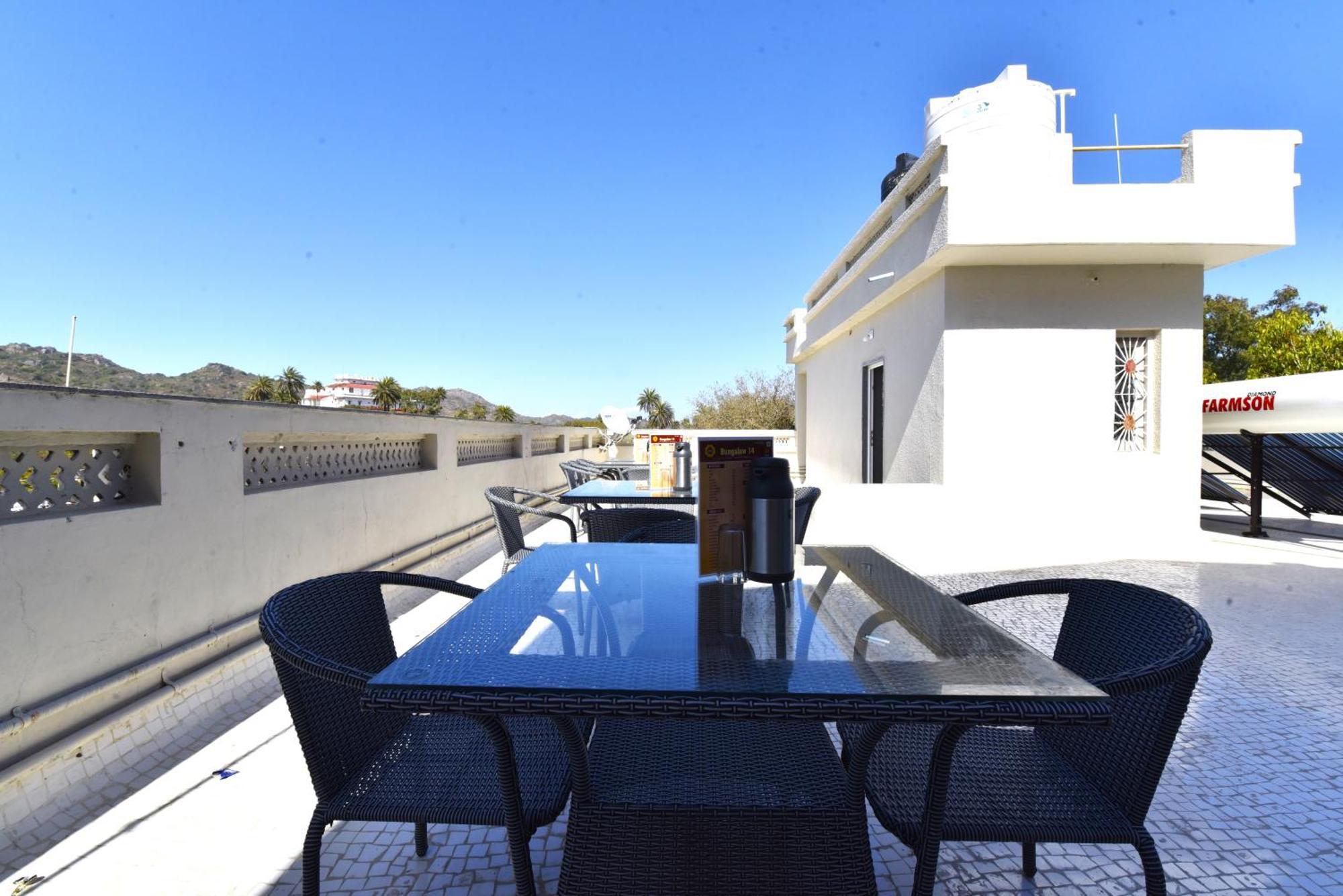 Bunglow 14, Rooms With Balcony Mount Abu Eksteriør bilde