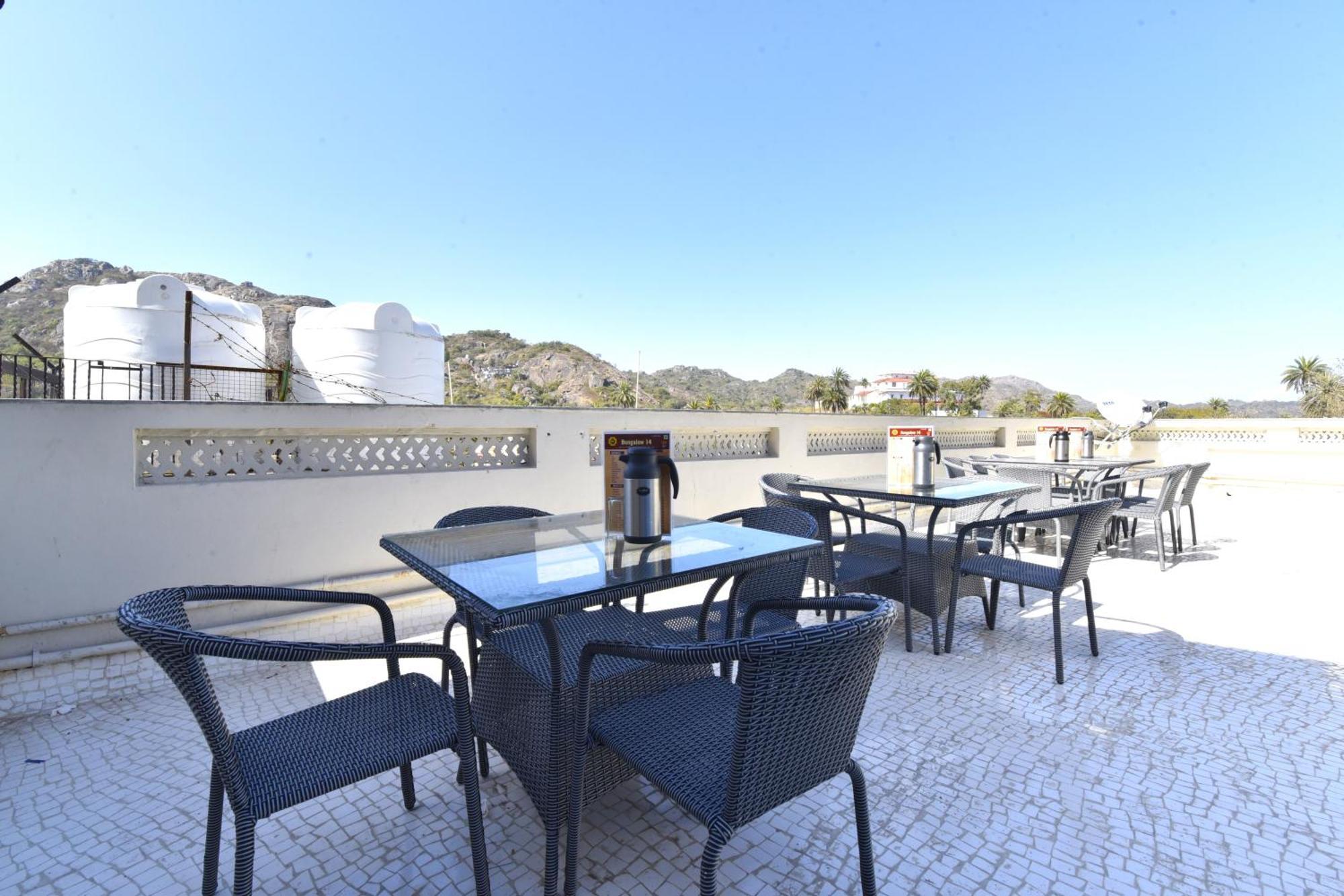 Bunglow 14, Rooms With Balcony Mount Abu Eksteriør bilde